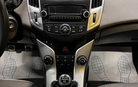 Chevrolet Cruze II, 2014 год, 655 000 рублей, 9 фотография