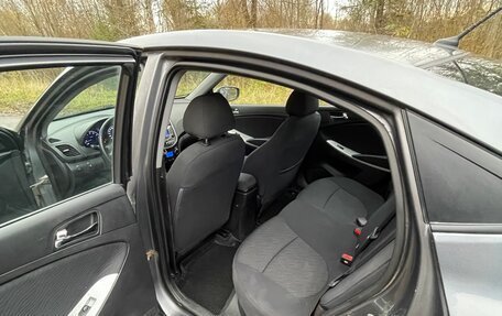 Hyundai Solaris II рестайлинг, 2012 год, 650 000 рублей, 15 фотография