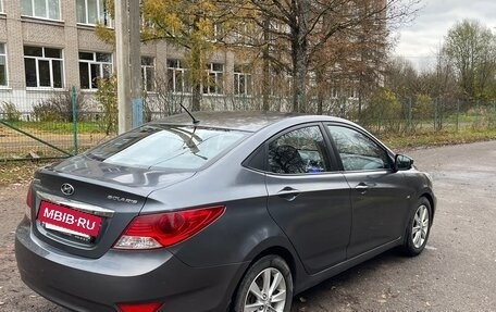 Hyundai Solaris II рестайлинг, 2012 год, 650 000 рублей, 11 фотография
