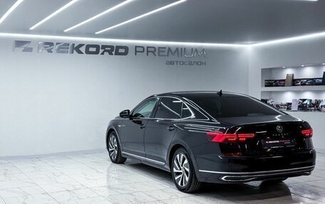 Volkswagen Passat B8 рестайлинг, 2021 год, 2 700 000 рублей, 20 фотография