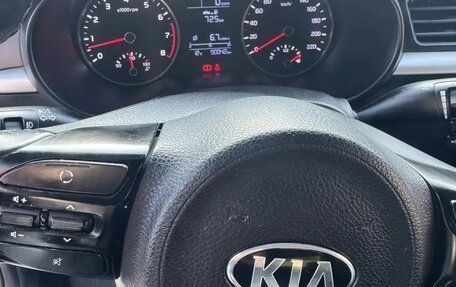 KIA Rio IV, 2018 год, 1 330 000 рублей, 10 фотография