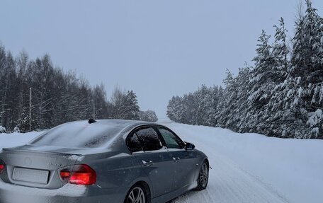 BMW 3 серия, 2005 год, 750 000 рублей, 12 фотография