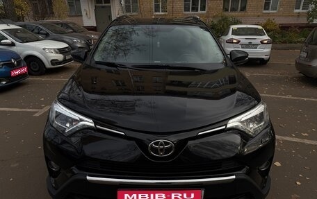 Toyota RAV4, 2018 год, 2 400 000 рублей, 1 фотография