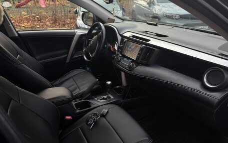 Toyota RAV4, 2018 год, 2 400 000 рублей, 12 фотография