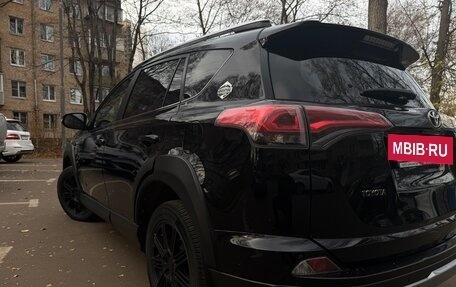 Toyota RAV4, 2018 год, 2 400 000 рублей, 4 фотография