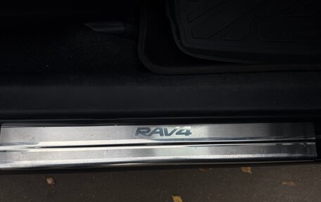 Toyota RAV4, 2018 год, 2 400 000 рублей, 17 фотография