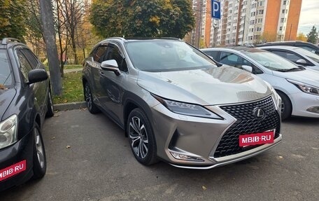 Lexus RX IV рестайлинг, 2021 год, 5 500 000 рублей, 3 фотография