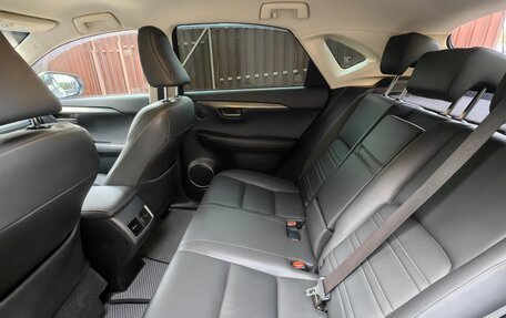 Lexus NX I, 2017 год, 2 370 000 рублей, 10 фотография